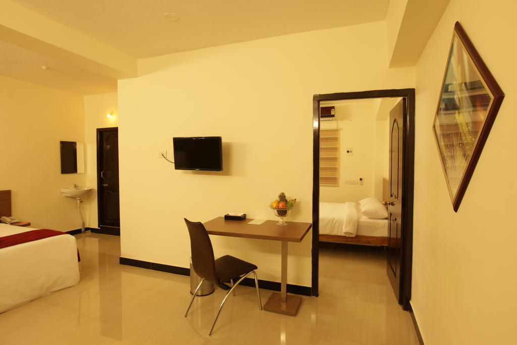 Aakash Inn Tiruvannāmalai Zimmer foto